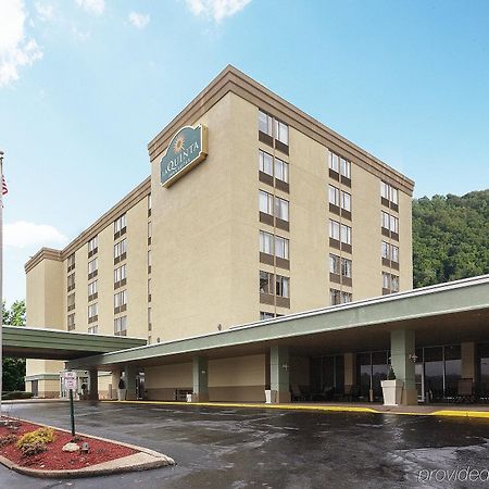 La Quinta Inn & Suites Pittsburgh North McCandless Township Eksteriør bilde